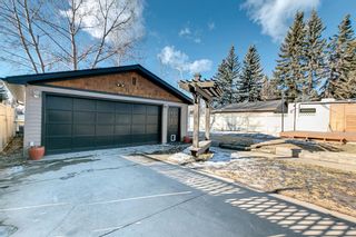 Photo 25: 544 Oakridge Way SW in Calgary: Oakridge Detached for sale : MLS®# A1179169