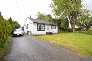 Main Photo: 9698 CORBOULD Street in Chilliwack: Chilliwack Proper West House for sale : MLS®# R2773820