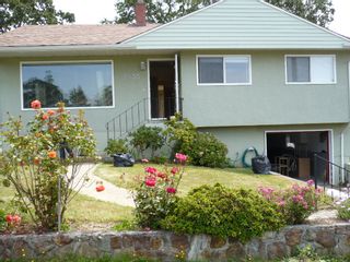 Photo 1: 2835 Adealaide in Sannich / Victoria: House for sale (Islands-Van. &amp; Gulf)  : MLS®# 277321