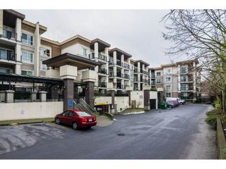 Photo 2: 124 9655 KING GEORGE BOULEVARD in Surrey: Whalley Condo for sale (North Surrey)  : MLS®# R2229475