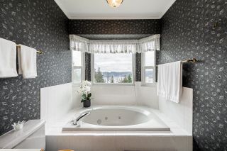 Photo 16: 3951 BLANTYRE Place in North Vancouver: Roche Point House for sale : MLS®# R2757246