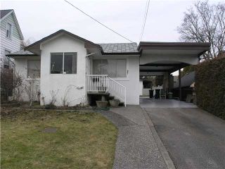 Photo 1: 407 Shiles Street in New Westminster: The Heights NW House for sale in "THE HEIGHTS" : MLS®# V867813
