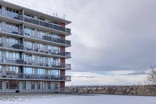 Photo 1: 203/204 3339 Rideau Place SW in Calgary: Rideau Park Apartment for sale : MLS®# A2018513