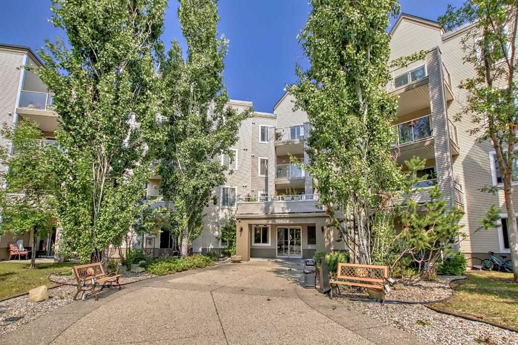 Main Photo: 102 4000 Somervale Court SW in Calgary: Somerset Apartment for sale : MLS®# A2075940