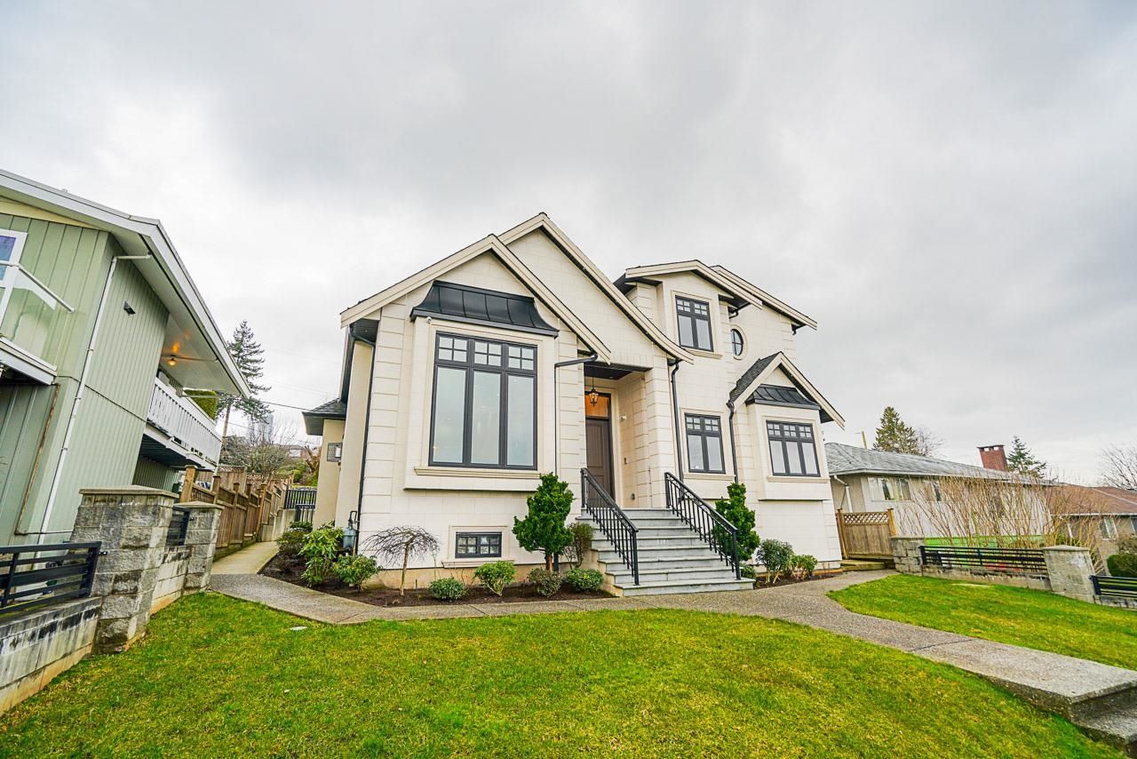 Main Photo: 5469 FORGLEN Drive in Burnaby: Forest Glen BS House for sale (Burnaby South)  : MLS®# R2652280