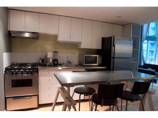 Photo 5: 1212 933 SEYMOUR Street in Vancouver: Downtown VW Condo for sale in "THE SPOT" (Vancouver West)  : MLS®# V850633