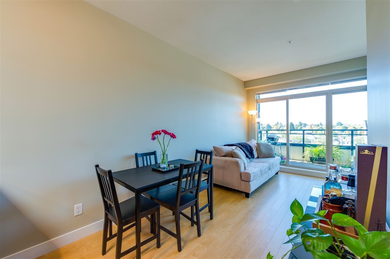 Photo 4: Photos: PH9 688 E 17TH Avenue in Vancouver: Fraser VE Condo for sale (Vancouver East)  : MLS®# R2004687