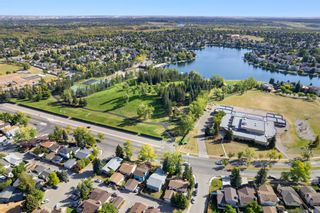 Photo 4: 135 Sunmills Drive SE in Calgary: Sundance Detached for sale : MLS®# A2002204