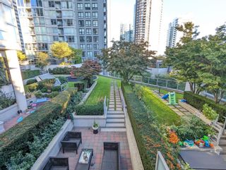 Photo 28: 1428 SEYMOUR Mews in Vancouver: Yaletown Townhouse for sale in "AQUA AT THE PARK" (Vancouver West)  : MLS®# R2815836