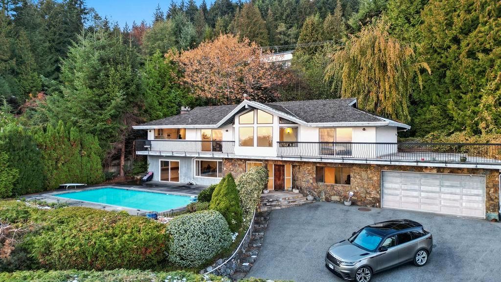 Main Photo: 1155 EYREMOUNT Drive in West Vancouver: British Properties House for sale : MLS®# R2738058