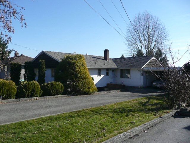 Main Photo: 954 QUADLING Avenue in Coquitlam: Maillardville House for sale : MLS®# R2065158
