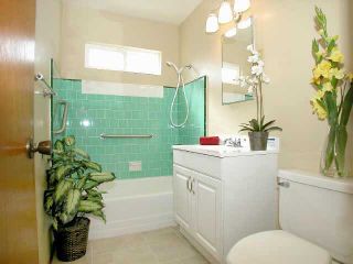 Photo 5: SAN DIEGO Residential for sale : 4 bedrooms : 3061 Chollas Rd