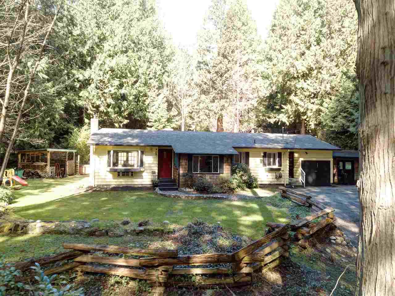 Main Photo: 3004 LOWER Road: Roberts Creek House for sale (Sunshine Coast)  : MLS®# R2249400