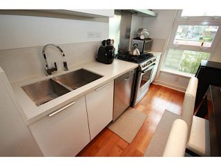 Photo 7: 310 1808 W 1ST Avenue in Vancouver: Kitsilano Condo for sale in "FIRST ON FIRST" (Vancouver West)  : MLS®# V1113360