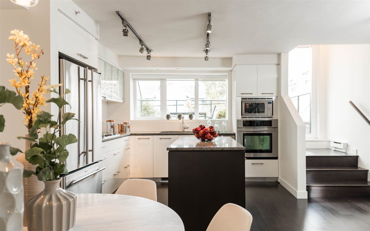 Main Photo: 219 1961 COLLINGWOOD STREET in Vancouver: Kitsilano Townhouse for sale (Vancouver West)  : MLS®# R2241211