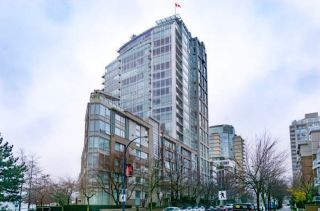 Main Photo: 1905-1228 Marinaside Cres in Vancouver: Yaletown Condo for rent
