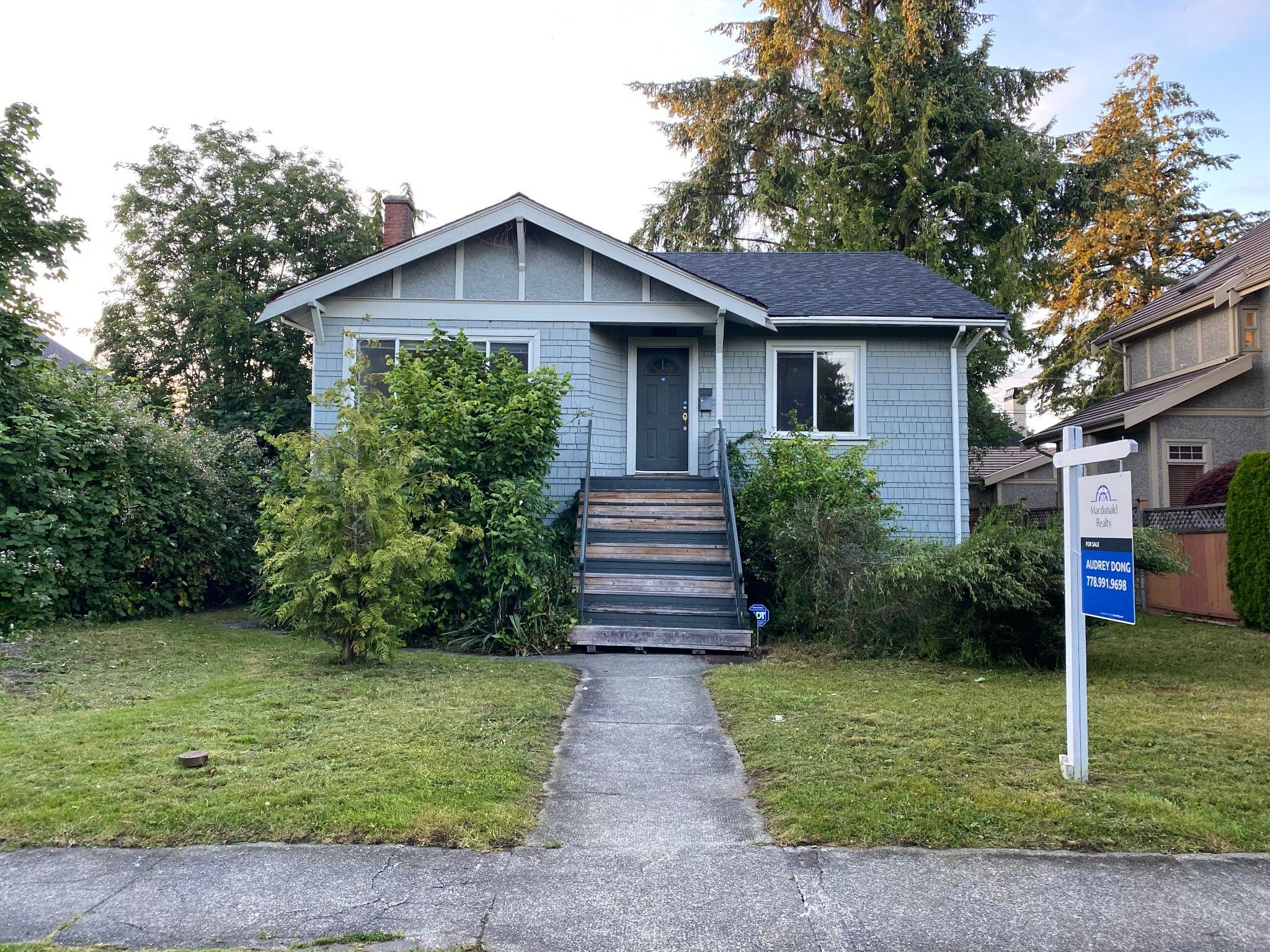Main Photo: 2015 WEST 44TH AV in VANCOUVER: Kerrisdale House for sale (Vancouver West)  : MLS®# R2469454