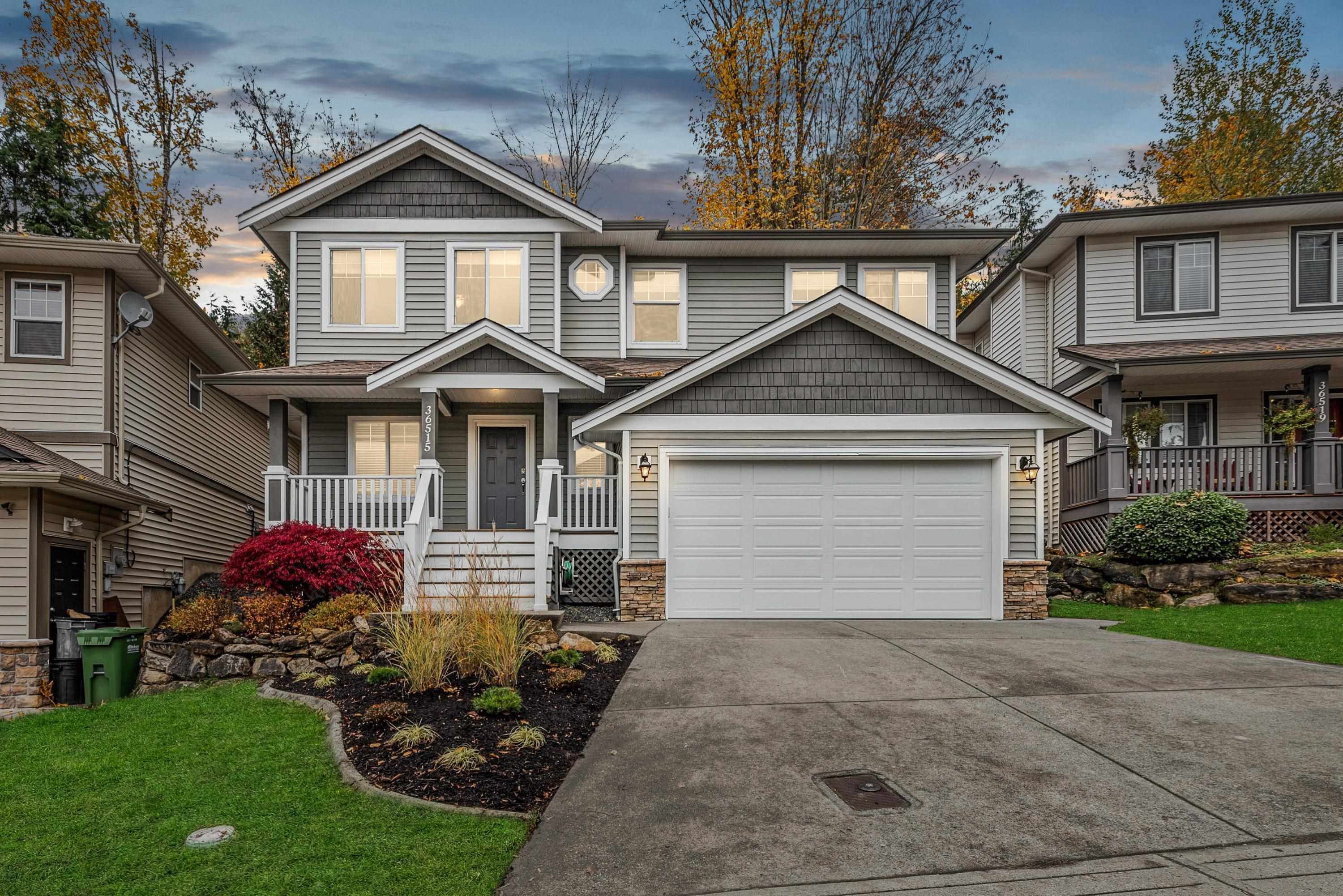 Main Photo: 36515 LESTER PEARSON Way in Abbotsford: Abbotsford East House for sale in "Auguston" : MLS®# R2628960