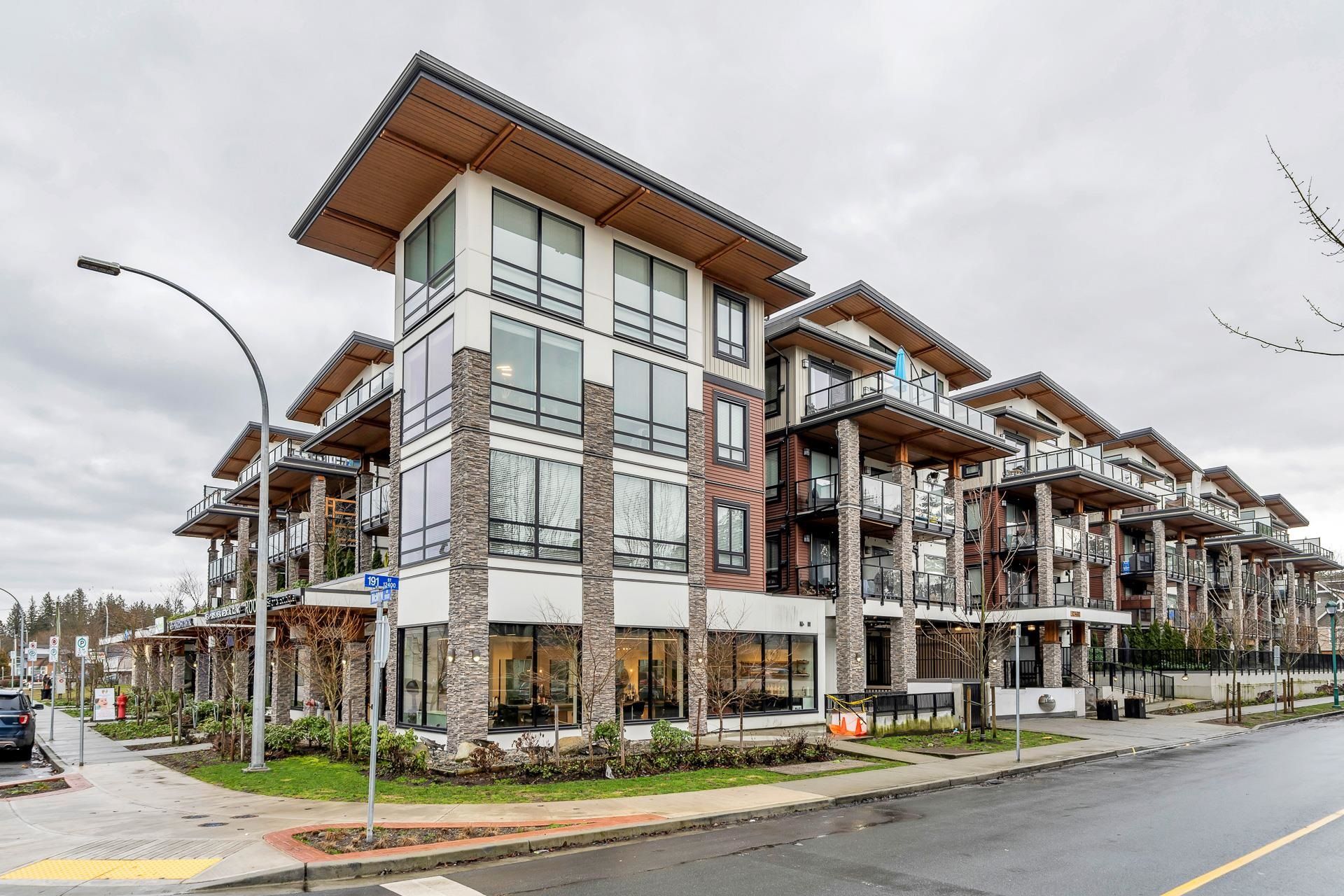 Main Photo: 216 12460 191 Street in Pitt Meadows: Mid Meadows Condo for sale in "ORION" : MLS®# R2751518