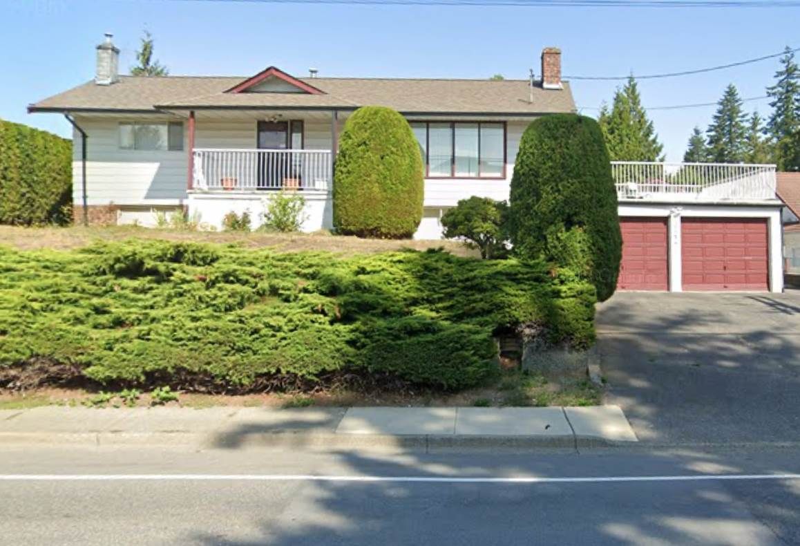 Main Photo: 32477 PEARDONVILLE Road in Abbotsford: Abbotsford West House for sale : MLS®# R2562278