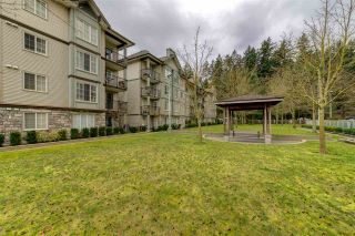 Photo 2: 305 14859 100 Avenue in Surrey: Guildford Condo for sale in "GUILDFORD PARK PLACE CHATSWORTH" (North Surrey)  : MLS®# R2046628