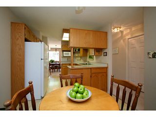 Photo 5: 202 21937 48TH Avenue in Langley: Murrayville Townhouse for sale in "ORANGEWOOD" : MLS®# F1401058