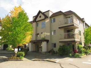 Photo 1: A308 40100 WILLOW Crescent in Squamish: Garibaldi Estates Condo for sale in "DIAMOND HEAD APARTMENTS" : MLS®# R2037091