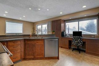 Photo 11: 935 124 Avenue SW in Calgary: Canyon Meadows Detached for sale : MLS®# A2099066