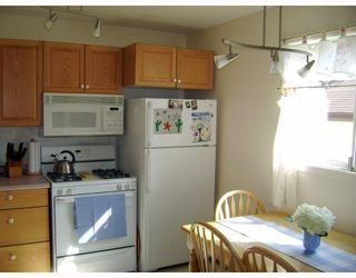 Photo 2:  in WINNIPEG: St James Residential for sale (West Winnipeg)  : MLS®# 2905607