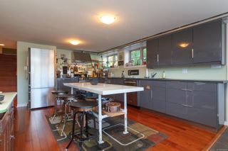 Photo 19: 946 Forshaw Rd in Esquimalt: Es Kinsmen Park House for sale : MLS®# 860028