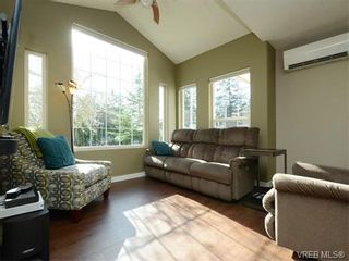 Photo 2: 8 Edwards Estates Rd in VICTORIA: VR Six Mile House for sale (View Royal)  : MLS®# 751302