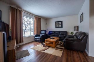Photo 2: 107 Brotman Bay in Winnipeg: River Park South Residential for sale (2F)  : MLS®# 202201390