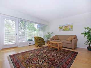 Photo 2: 203 5475 VINE Street in Vancouver: Kerrisdale Condo for sale in "Vinecrest Manor" (Vancouver West)  : MLS®# V1062495