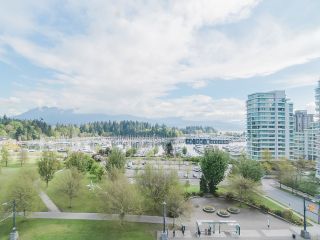 Photo 2: 901 1863 ALBERNI Street in Vancouver: West End VW Condo for sale in "LUMIERE" (Vancouver West)  : MLS®# V1120284