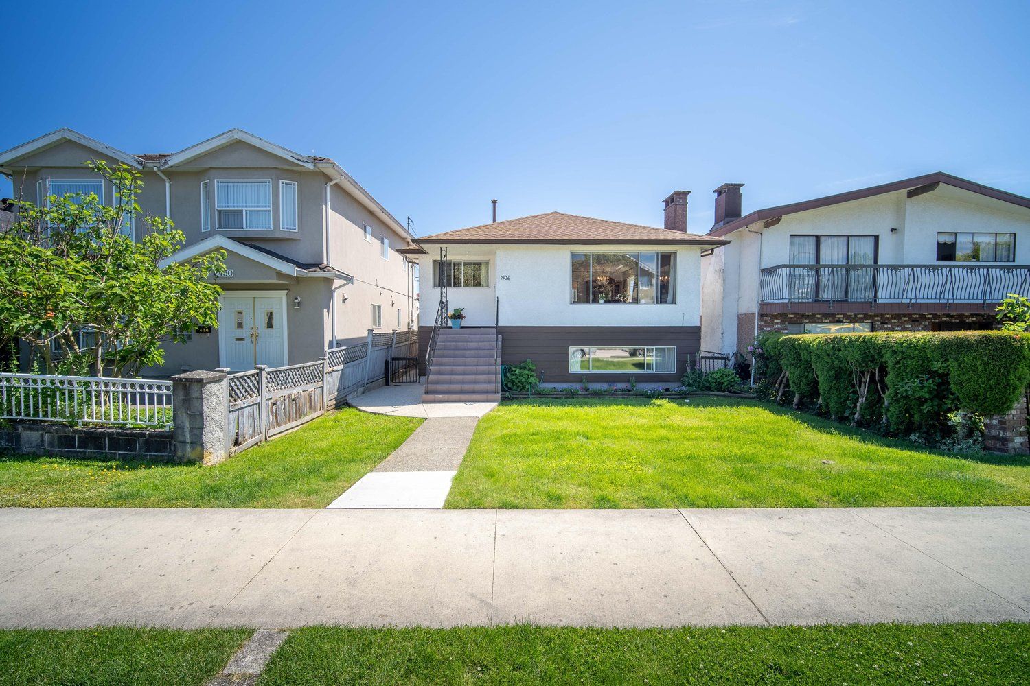 Main Photo: 2426 E GEORGIA Street in Vancouver: Renfrew VE House for sale (Vancouver East)  : MLS®# R2589923
