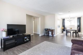 Photo 4: 1413 Cumberland Avenue South in Saskatoon: Holliston Residential for sale : MLS®# SK929406