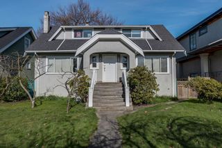Photo 1: 2445 W 10TH Avenue in Vancouver: Kitsilano House for sale (Vancouver West)  : MLS®# R2135608