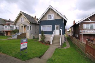 Photo 1: 749 E 21ST Avenue in Vancouver: Fraser VE House for sale (Vancouver East)  : MLS®# V817047