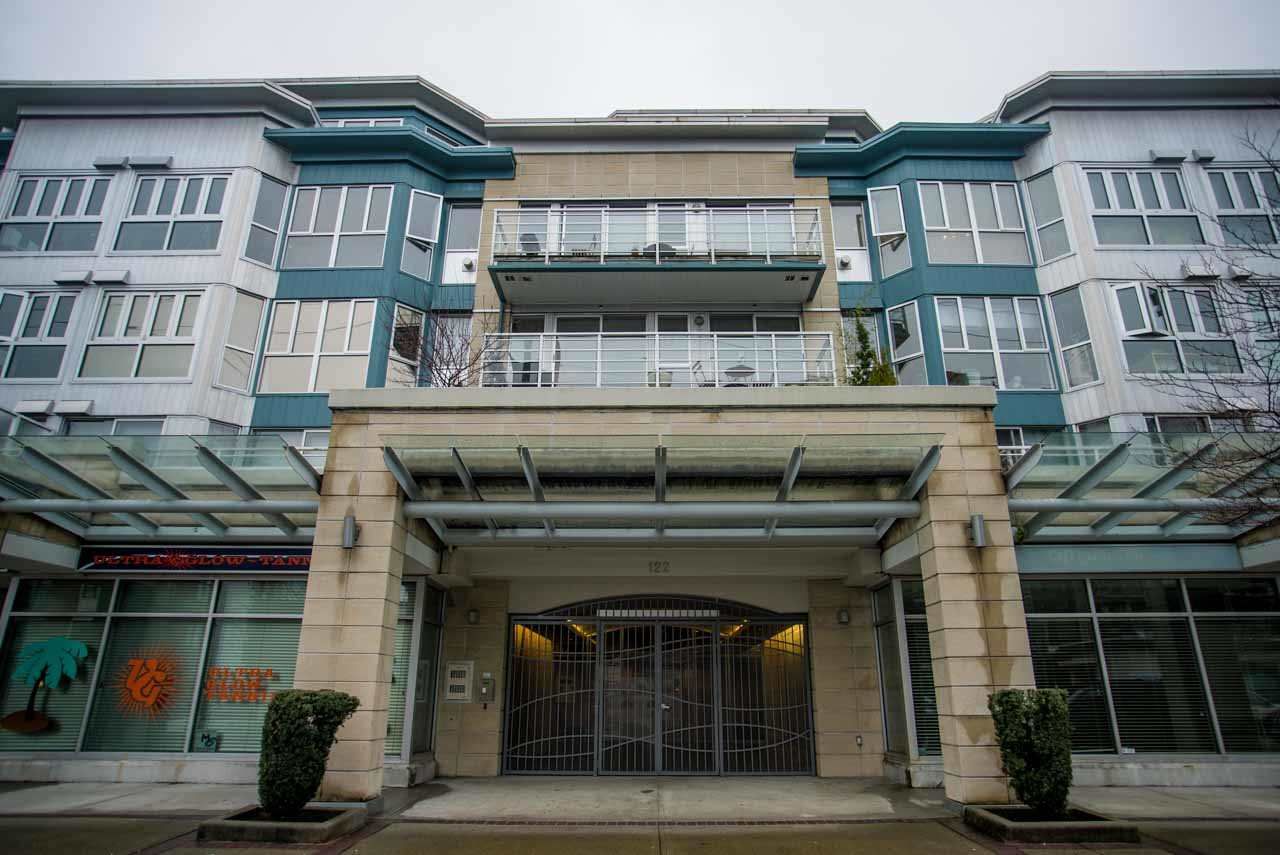 Main Photo: 407 122 E 3RD Street in North Vancouver: Lower Lonsdale Condo for sale in "SAUSALITO" : MLS®# R2034423