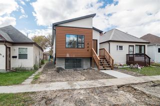 Photo 2: 444 Bowman Avenue in Winnipeg: Elmwood Residential for sale (3A)  : MLS®# 202401893