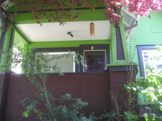 Photo 2: 652 RUPERT Street in Vancouver: Renfrew VE House for sale (Vancouver East)  : MLS®# R2034993