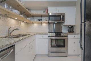 Photo 8: 203 1665 ARBUTUS Street in Vancouver: Kitsilano Condo for sale in "The Beaches" (Vancouver West)  : MLS®# R2463318