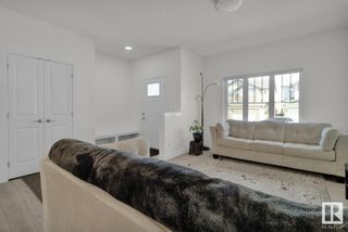 Photo 5: 3230 4 Street NW in Edmonton: Zone 30 House Half Duplex for sale : MLS®# E4383600