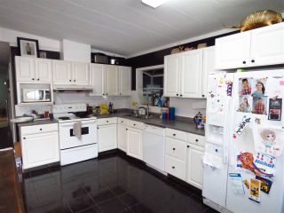 Photo 7: 33840 GILMOUR Drive in Abbotsford: Central Abbotsford Manufactured Home for sale : MLS®# R2406737