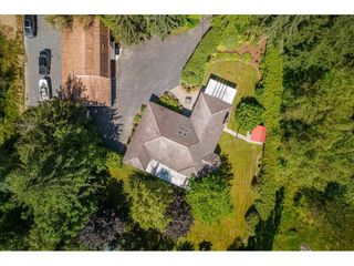 Photo 4: 8000 GLOVER Road in Langley: Fort Langley House for sale : MLS®# R2705017