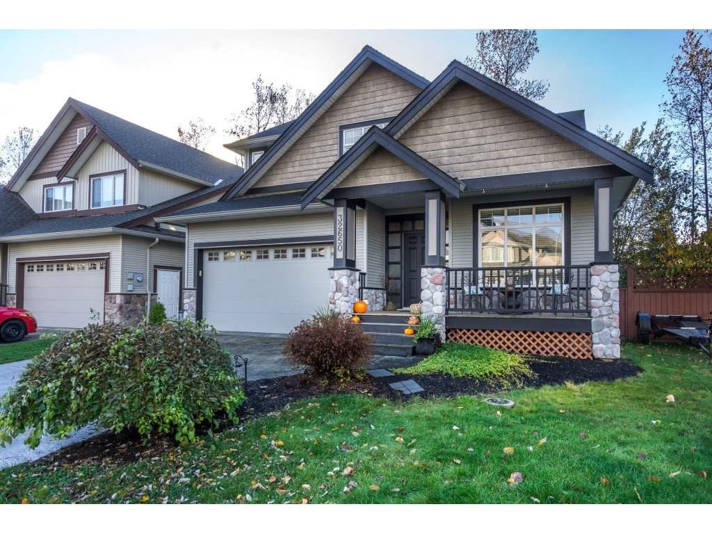 Main Photo: 32650 GREENE Place in Mission: Mission BC House for sale : MLS®# R2221497