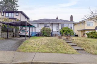 Photo 2: 5709 BOOTH Avenue in Burnaby: Forest Glen BS House for sale (Burnaby South)  : MLS®# R2540838