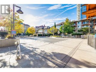 Photo 11: 1093 Sunset Drive Unit# 402 in Kelowna: House for sale : MLS®# 10304332
