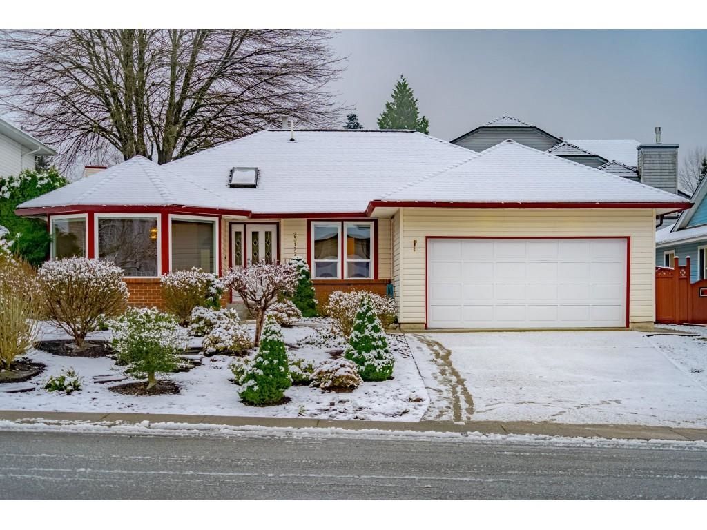 Main Photo: 23122 125A Avenue in Maple Ridge: East Central House for sale : MLS®# R2637968