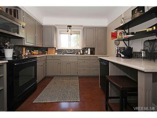 Photo 12: 2834/2840 Henderson Rd in VICTORIA: OB Henderson House for sale (Oak Bay)  : MLS®# 750634